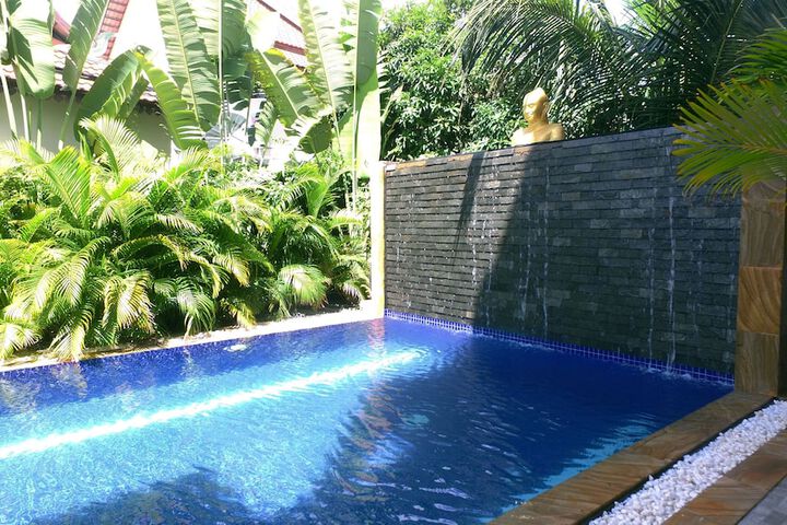 Pool 30 of 41