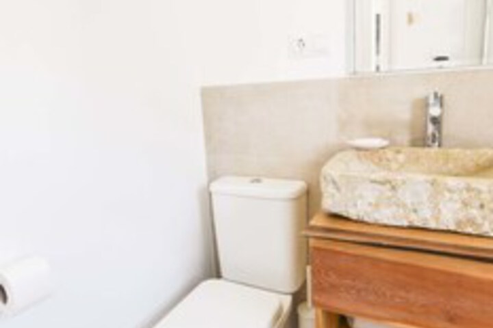 Room 4 of 41