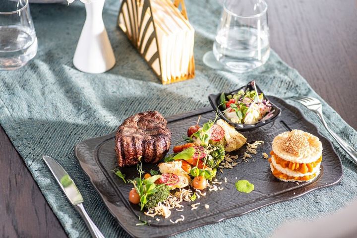 Dining 50 of 63
