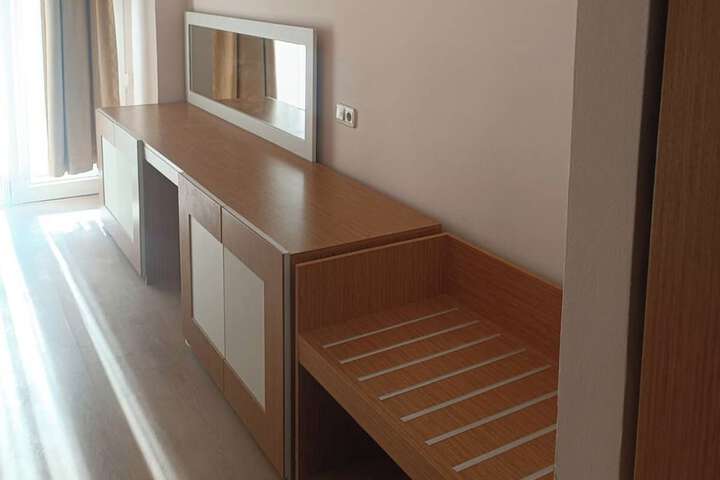 Room 6 of 21