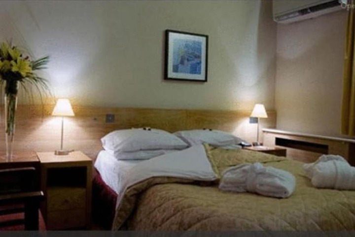 Room 13 of 74