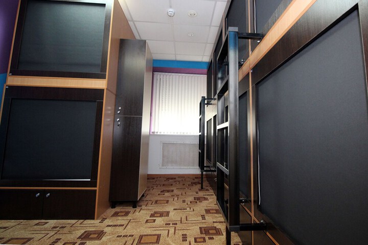 Room 32 of 45