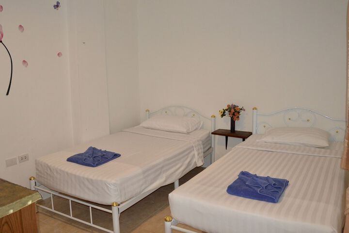 Room 14 of 50
