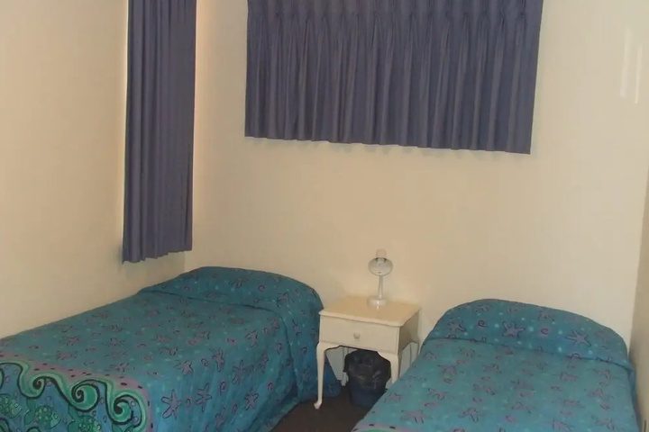 Room 3 of 10