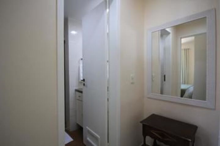 Room 28 of 47