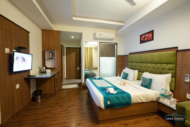 Room 3 of 21
