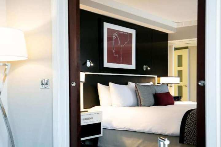 Room 51 of 146
