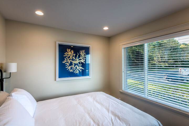 Room 10 of 65