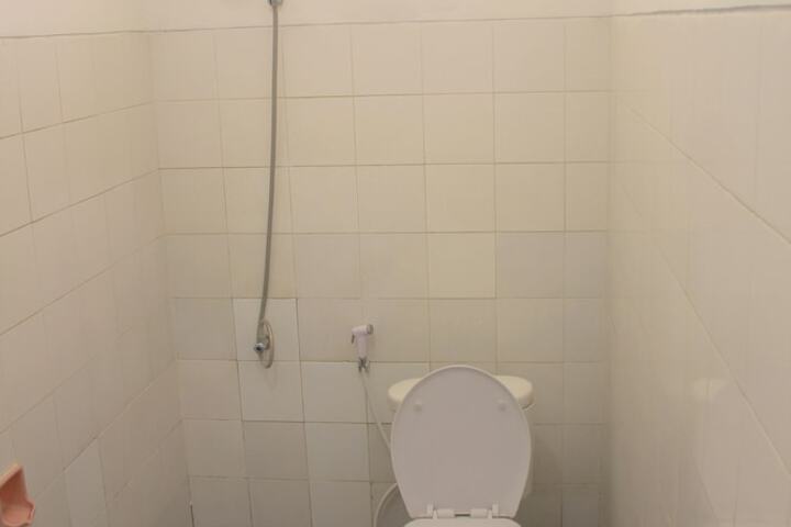 Room 30 of 42
