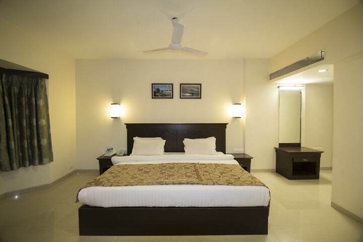 Room 9 of 45