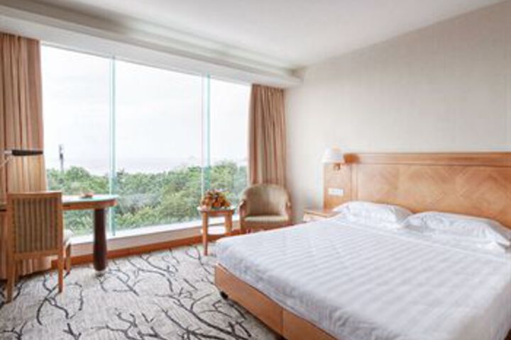 Room 2 of 17