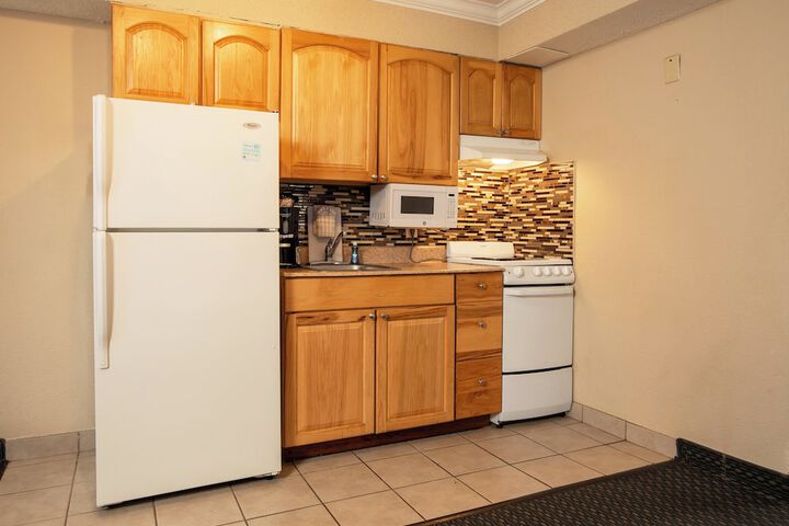 1 Bedroom Deluxe Murphy Bed 2 Queen Beds Partial Ocean View (4 of 24)