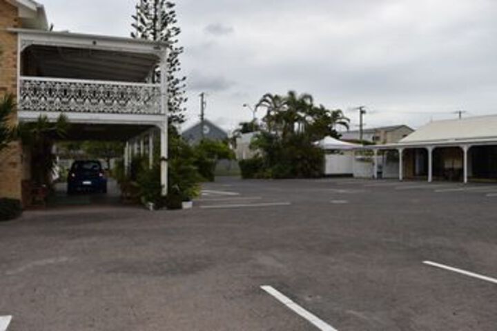 Property Grounds 26 of 32