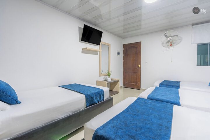 Room 9 of 30