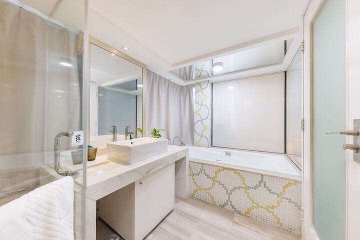 Room 21 of 41