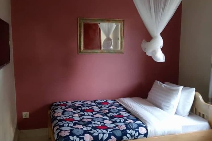 Room 3 of 11