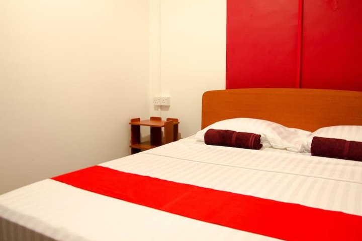 Room 8 of 29
