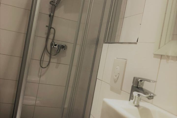 Room 26 of 35