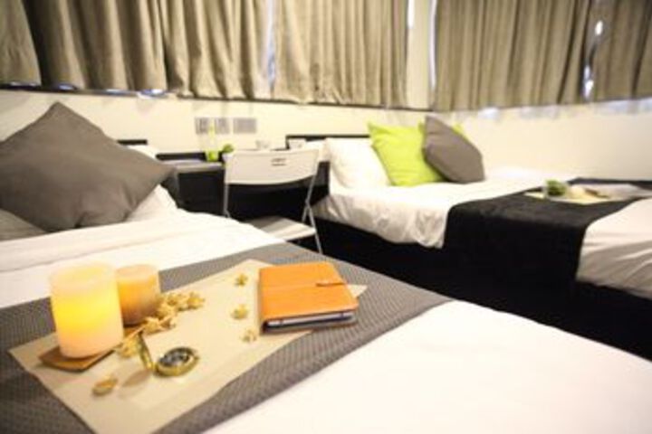 Room 9 of 30
