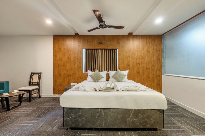 Room 12 of 48