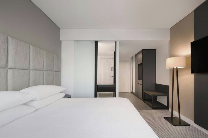 Room 13 of 49
