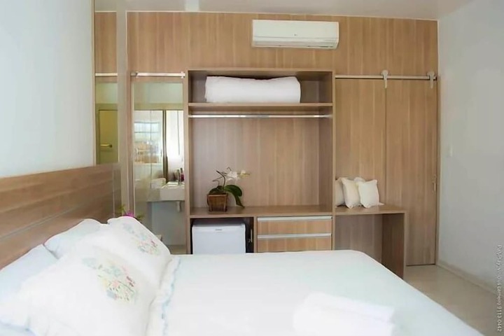 Room 4 of 22