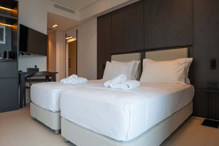 Room 75 of 142