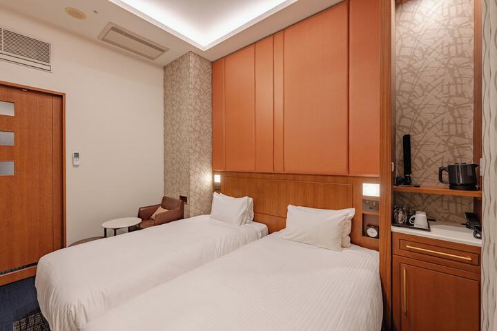 Room 7 of 56