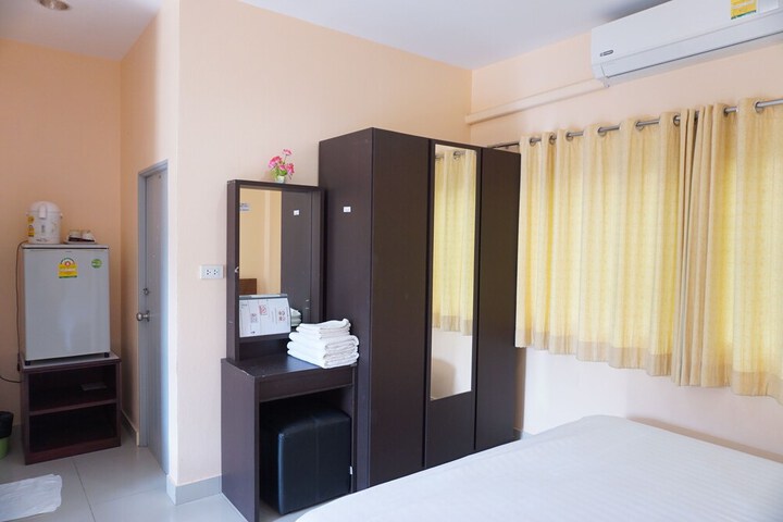 Room 26 of 38