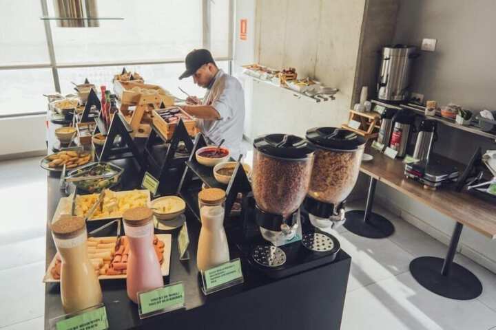 Breakfast/Coffee Service 95 of 108