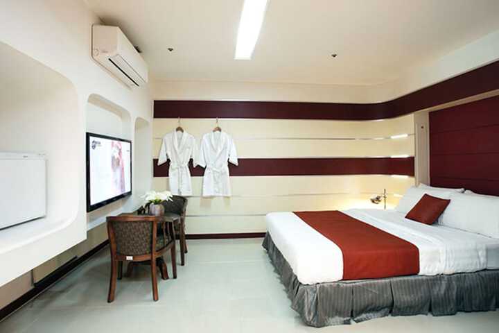 Room 8 of 51