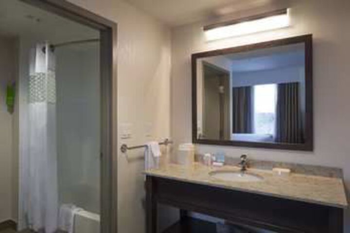 Hotel Suite Photo