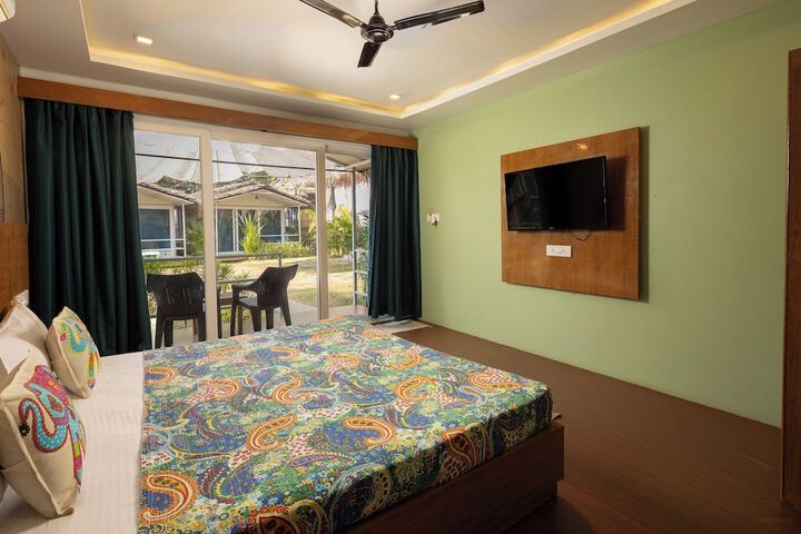Room 4 of 14