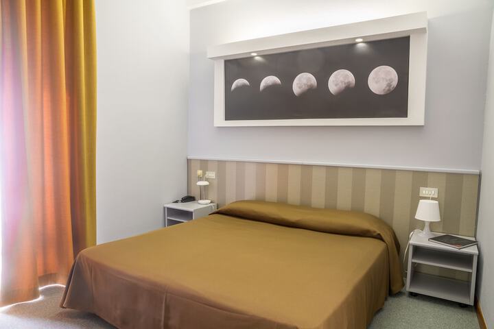 Room 6 of 60