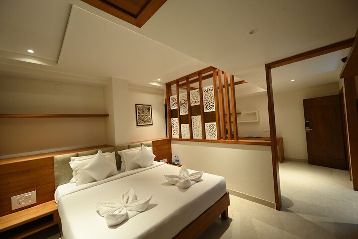 Room 13 of 27
