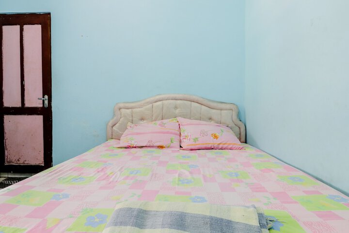 Room 5 of 33