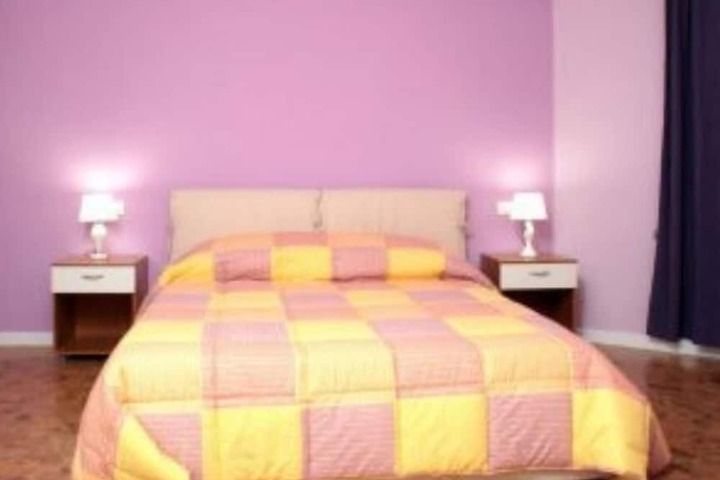 Room 4 of 6