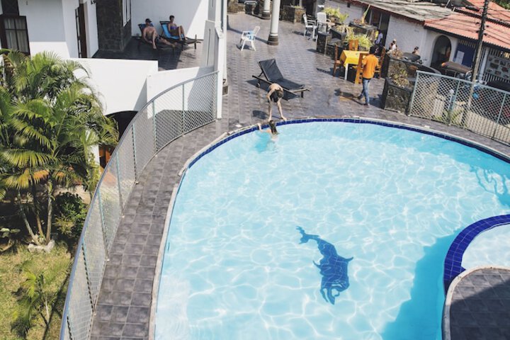 Pool 41 of 75