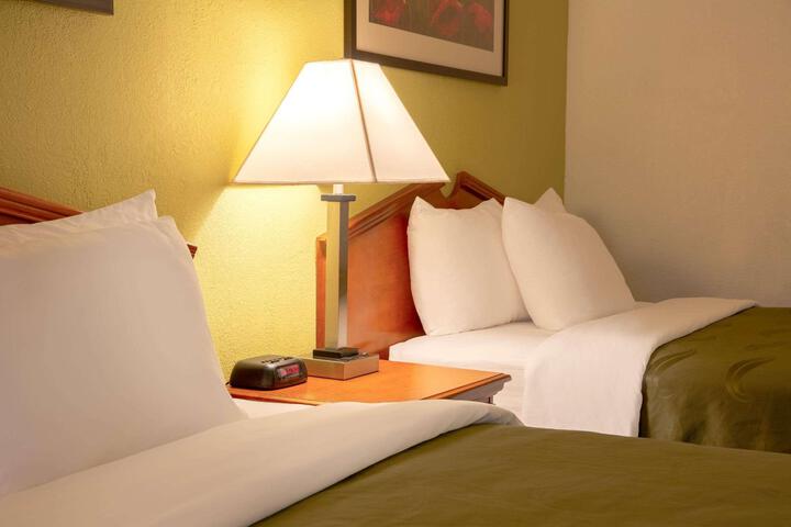 2 Double Beds (2 of 18)