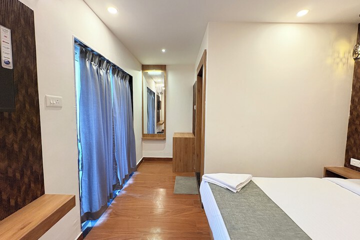 Room 33 of 72