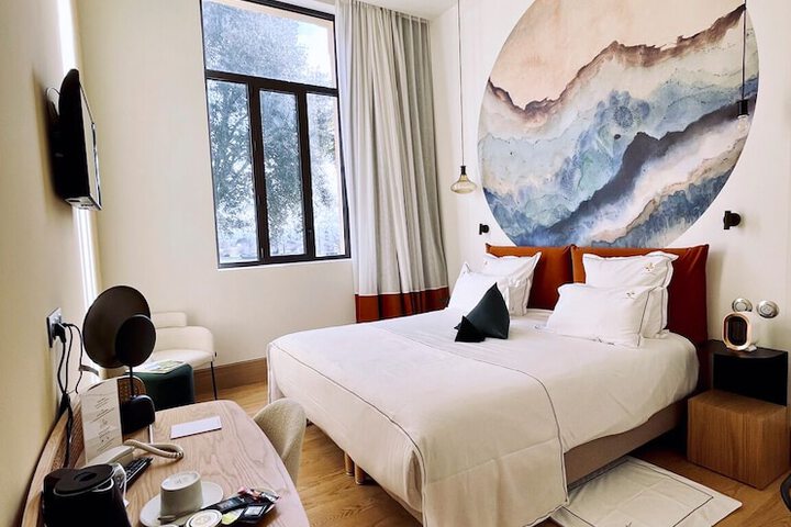 Room 4 of 44