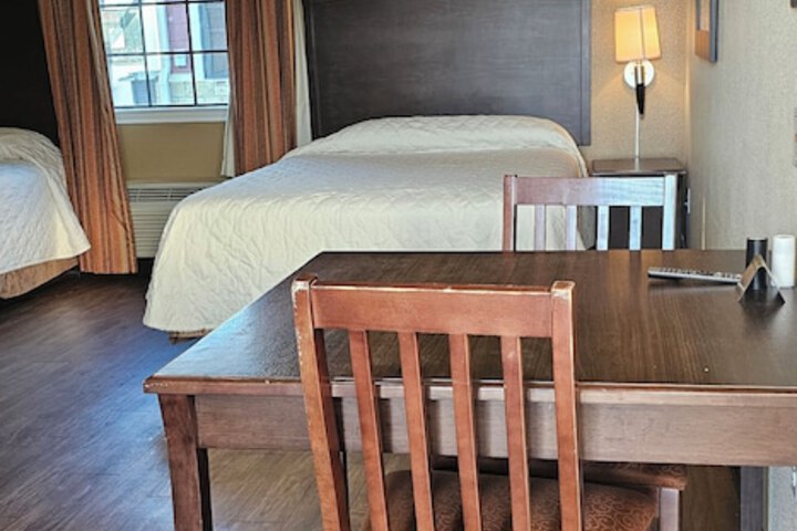 Room 7 of 26