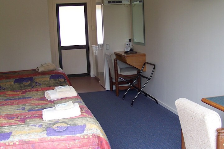 Room 6 of 45