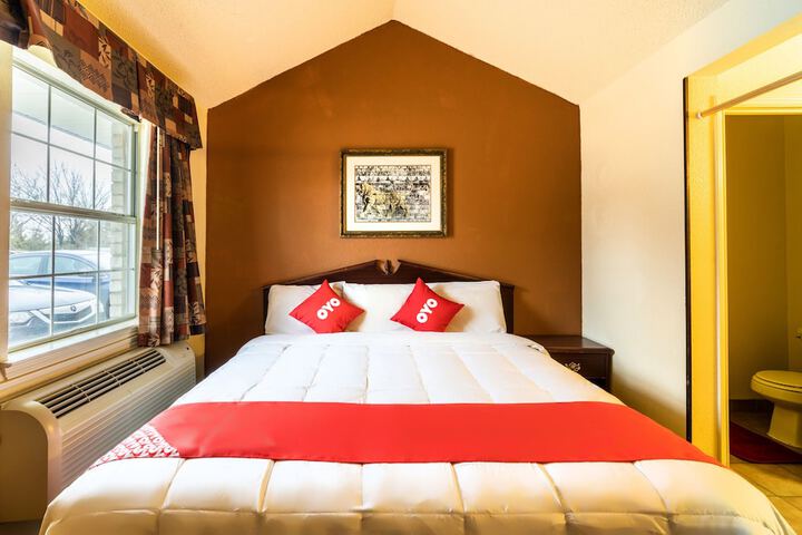 1 King Bed (7 of 13)