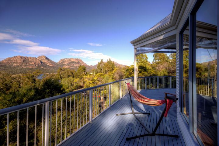 Sundeck 15 of 19