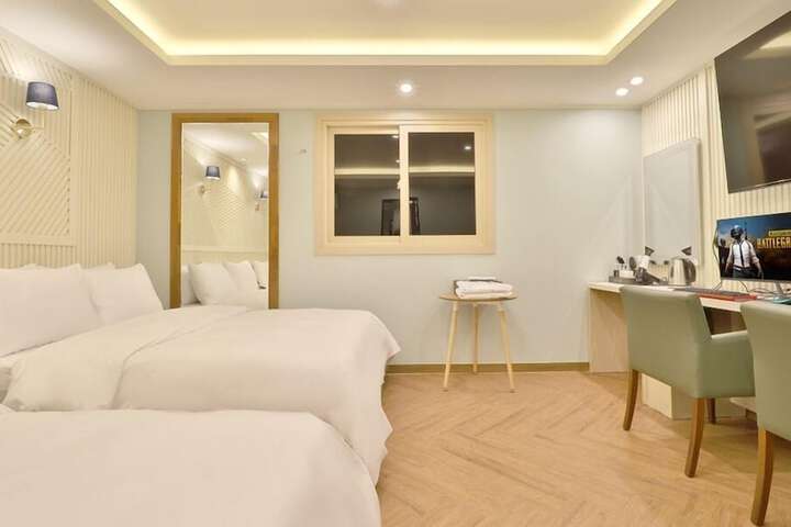 Room 16 of 63