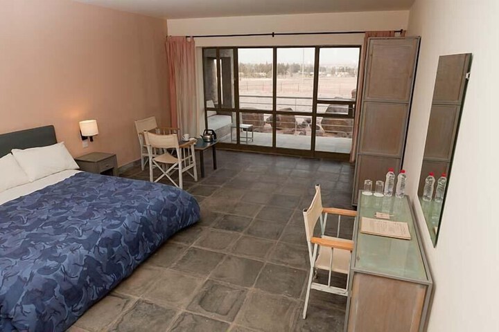Room 5 of 18