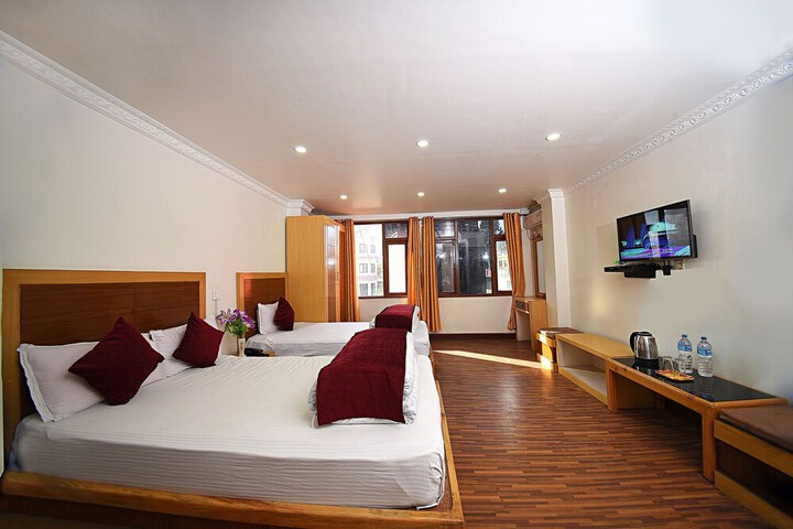 Room 9 of 20