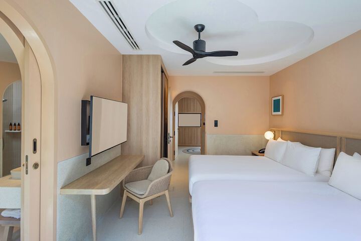 Room 27 of 131