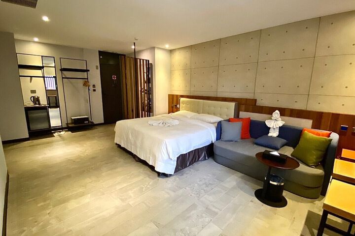 Room 48 of 133